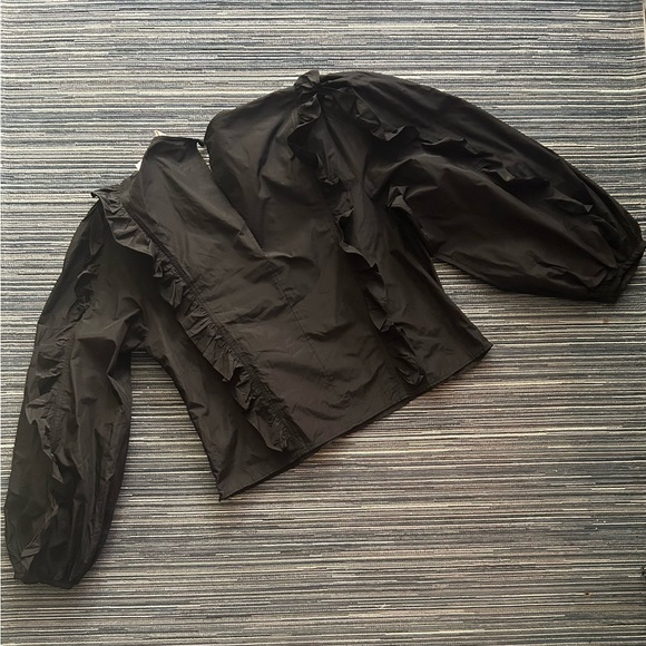 🆕 H&M Women’s Black Flounced Taffeta Blouse Ruffle Long Sleeve Size US 8 - Picture 5 of 7